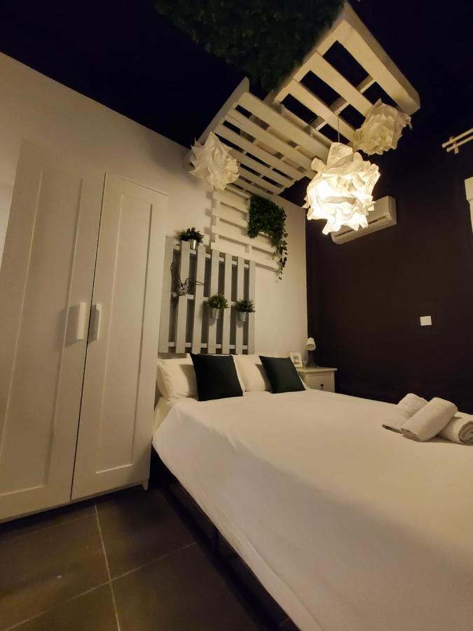 Small And Cozy Rooms - G Valencia Exterior foto