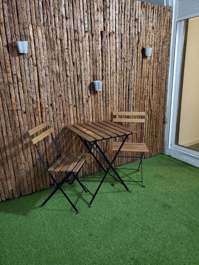 Small And Cozy Rooms - G Valencia Exterior foto