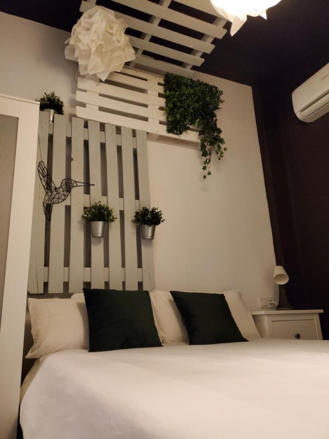 Small And Cozy Rooms - G Valencia Exterior foto