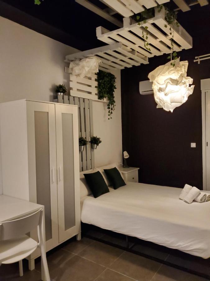 Small And Cozy Rooms - G Valencia Exterior foto