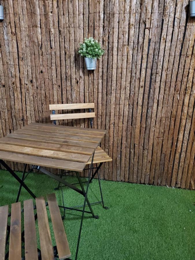 Small And Cozy Rooms - G Valencia Exterior foto