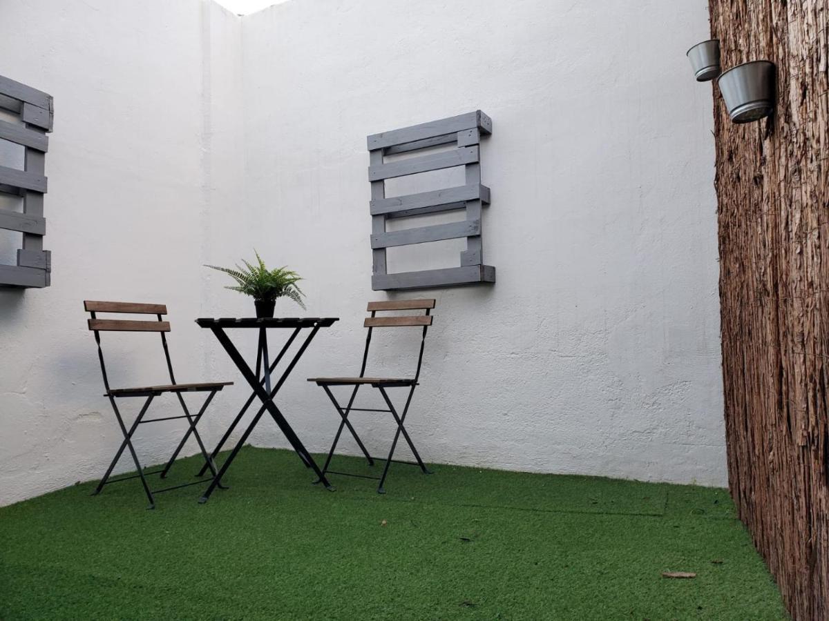 Small And Cozy Rooms - G Valencia Exterior foto